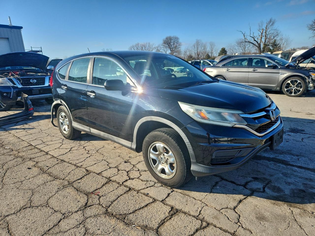 2015 HONDA CR-V LX photo 4