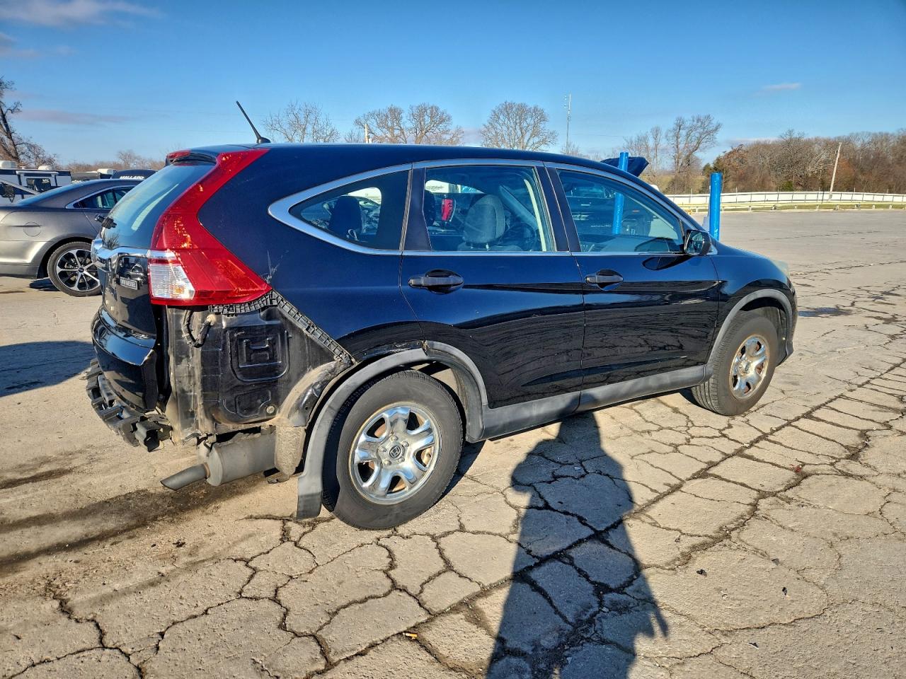 2015 HONDA CR-V LX photo 3