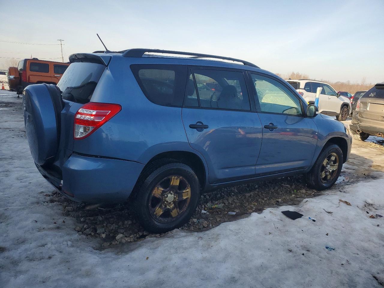 2010 TOYOTA RAV4 photo 3