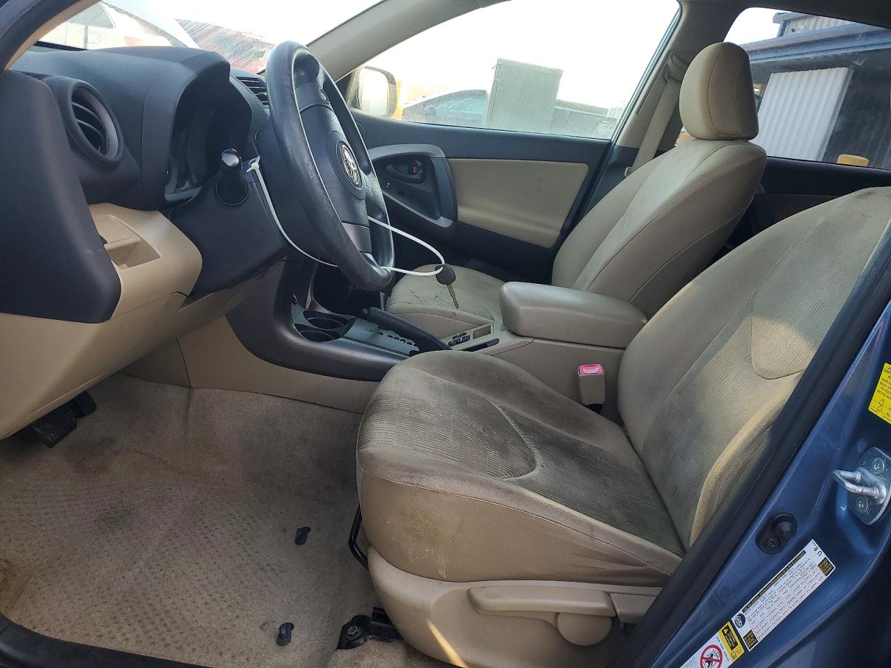 2010 TOYOTA RAV4 photo 7