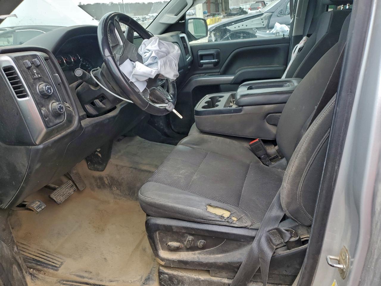 2018 CHEVROLET SILVERADO K1500 LT photo 7