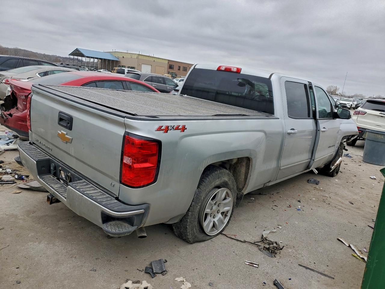 2018 CHEVROLET SILVERADO K1500 LT photo 3