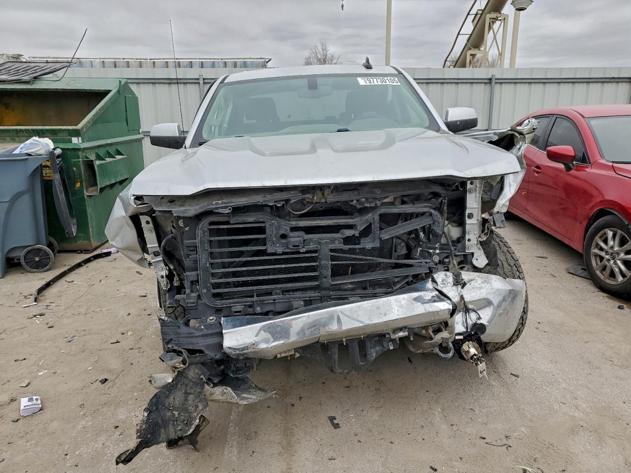 2018 CHEVROLET SILVERADO K1500 LT photo 5