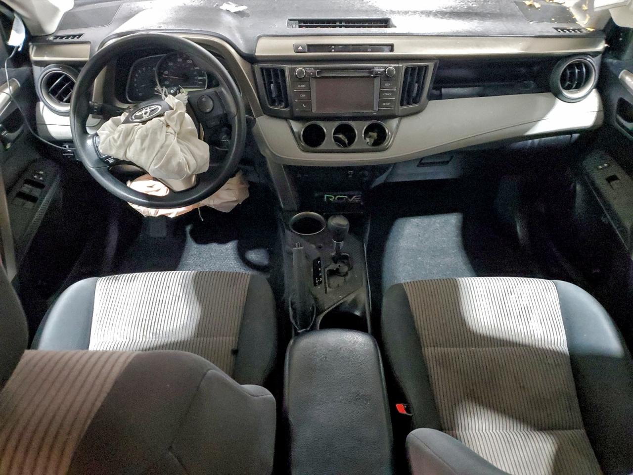 2014 TOYOTA RAV4 LE photo 8