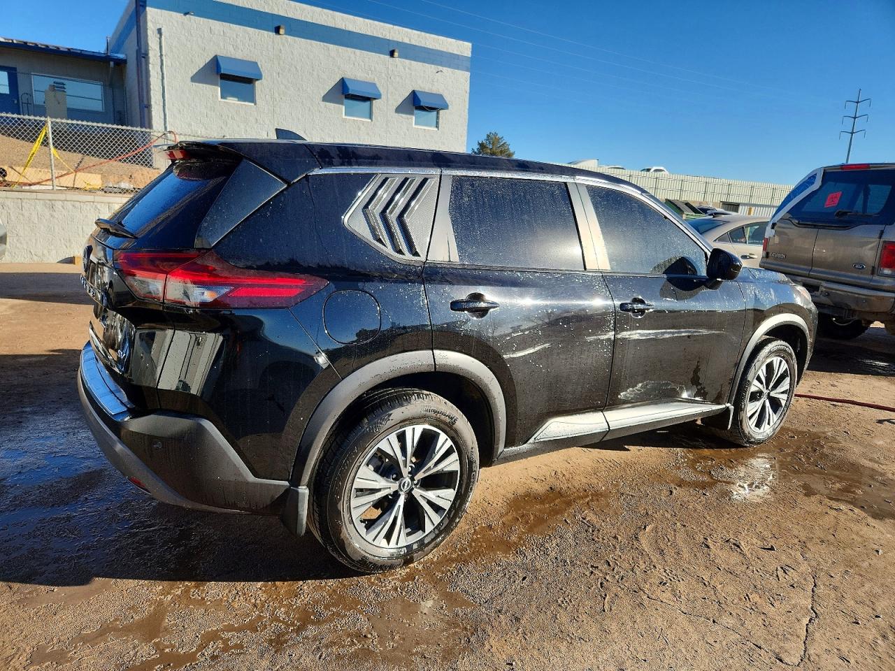 2023 NISSAN ROGUE SV photo 3