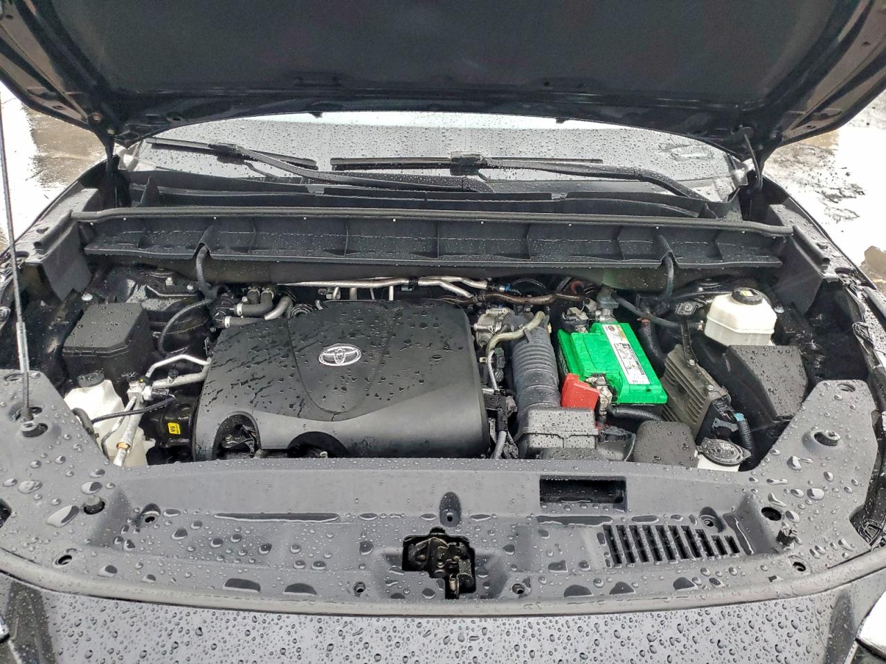 2021 TOYOTA HIGHLANDER XLE photo 12