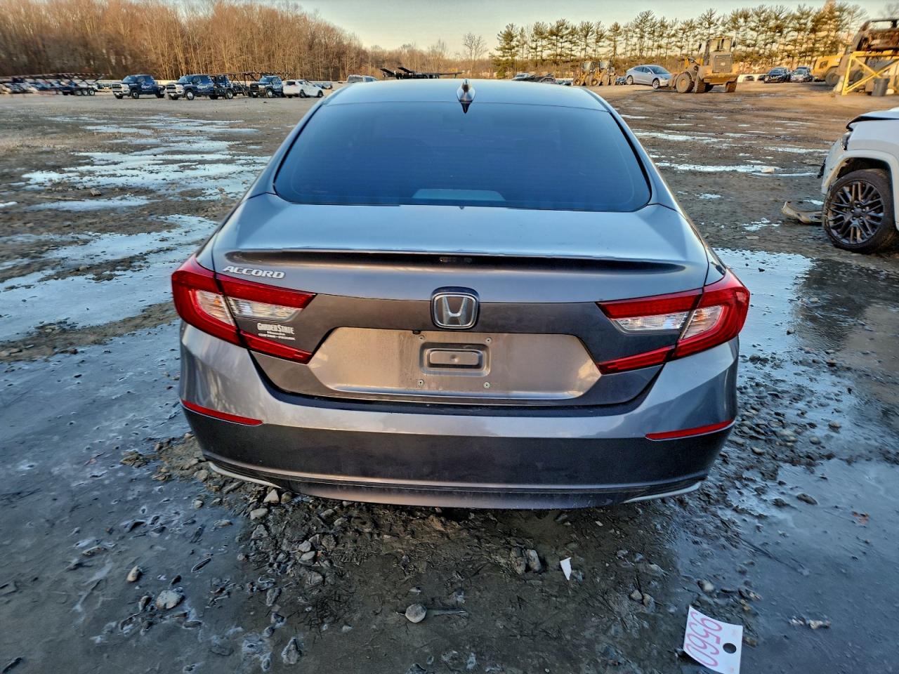 2018 HONDA ACCORD LX photo 11