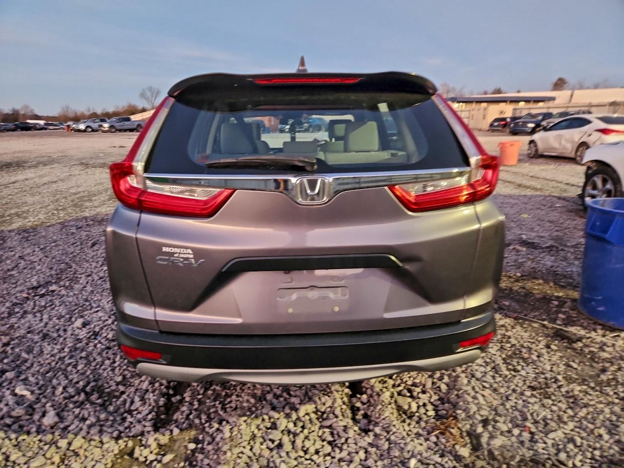 2017 HONDA CR-V LX photo 6