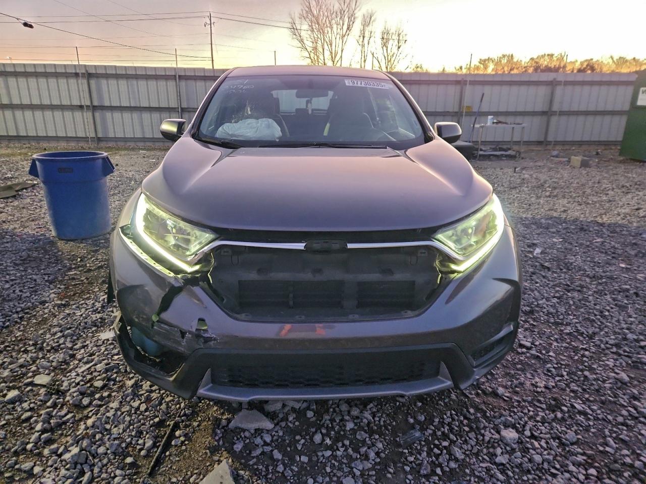 2017 HONDA CR-V LX photo 5