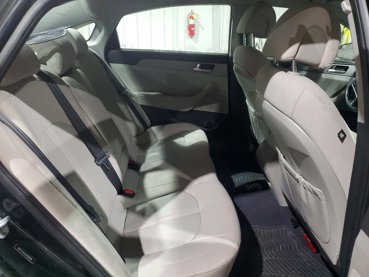 2016 HYUNDAI SONATA SE photo 10