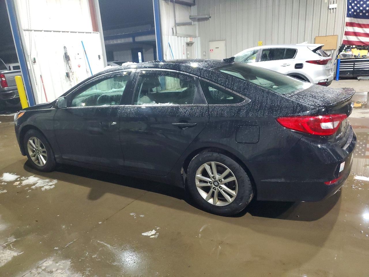 2016 HYUNDAI SONATA SE photo 2