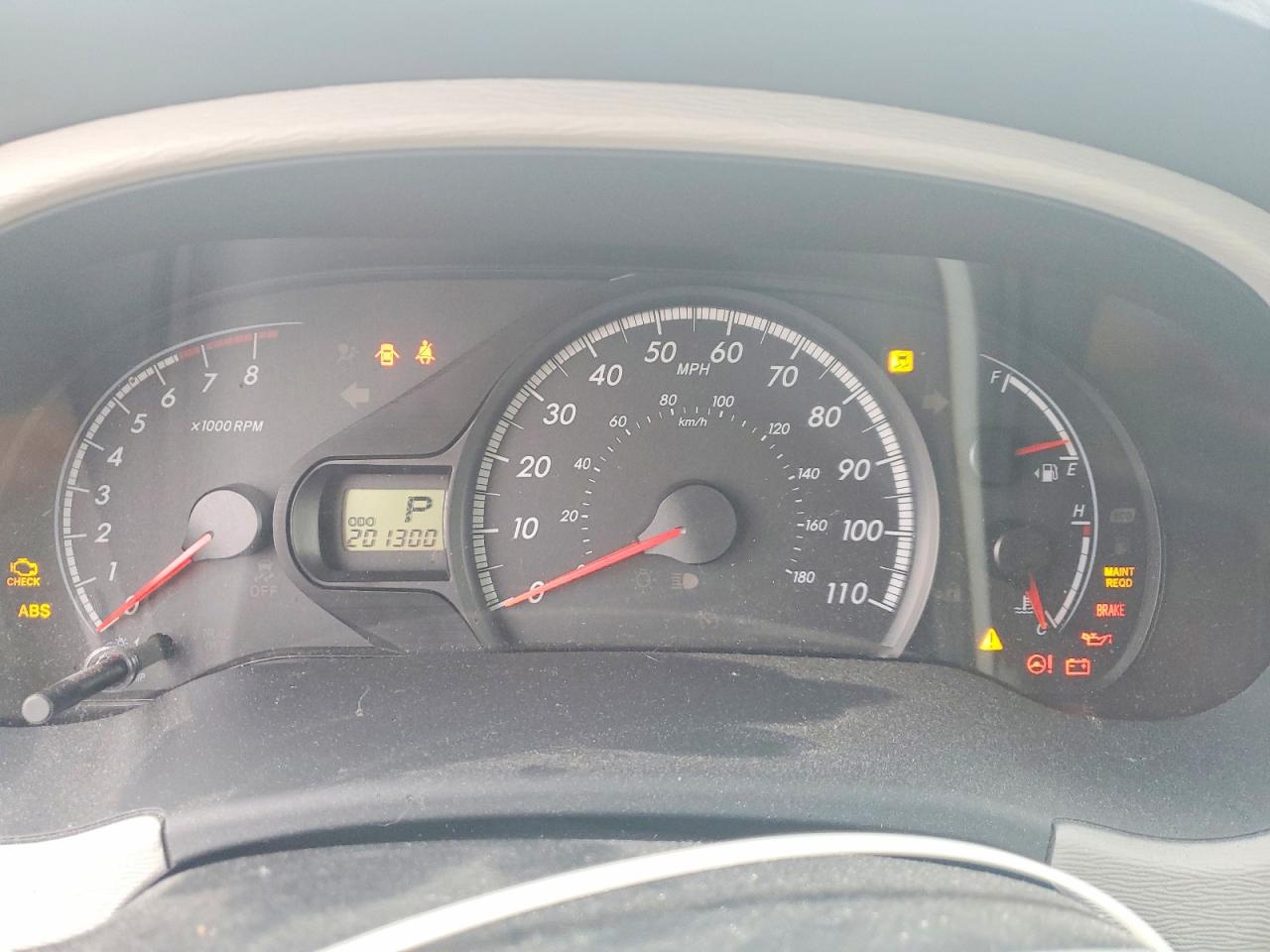 2014 TOYOTA SIENNA LE photo 9