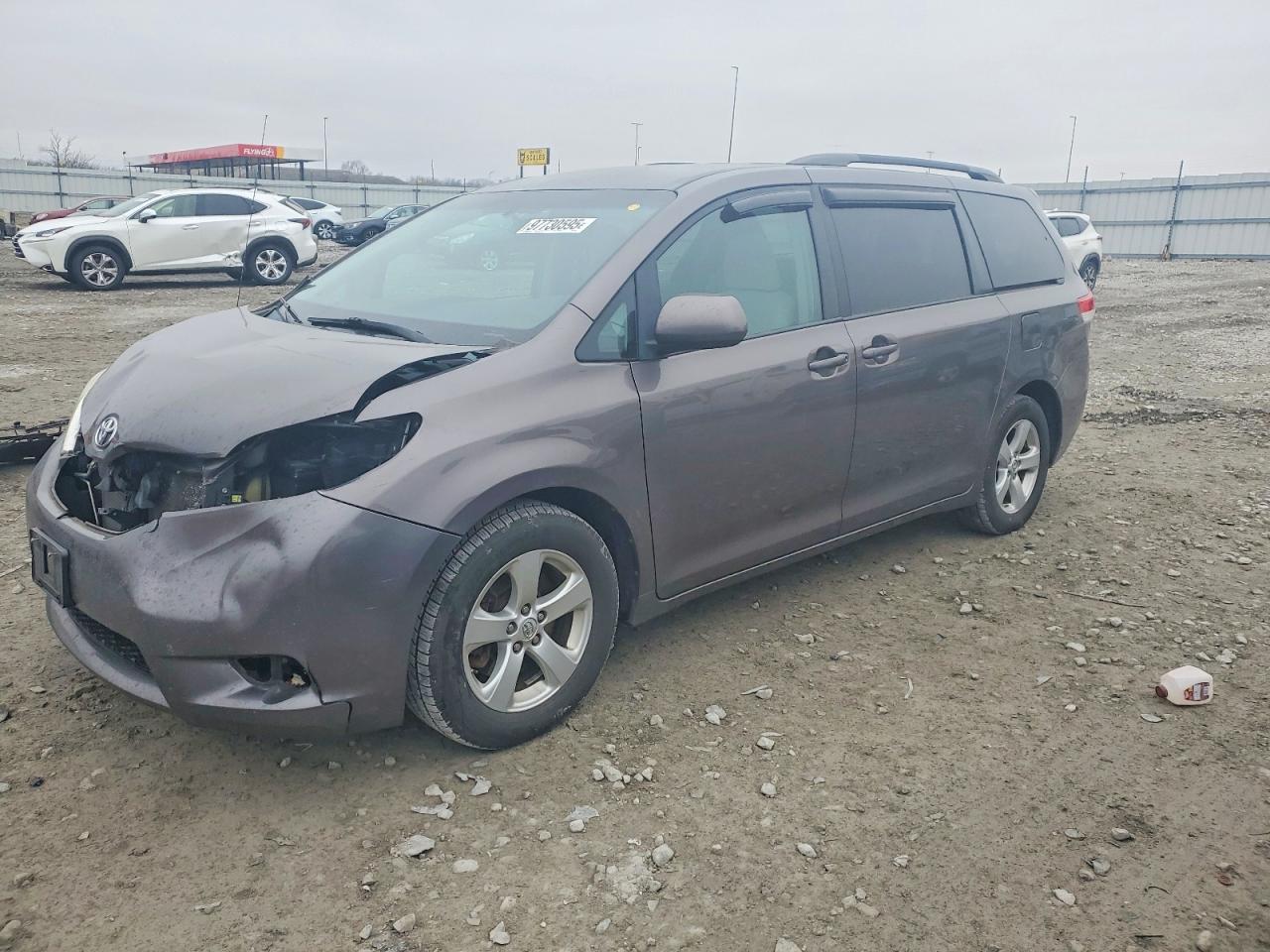 2014 TOYOTA SIENNA