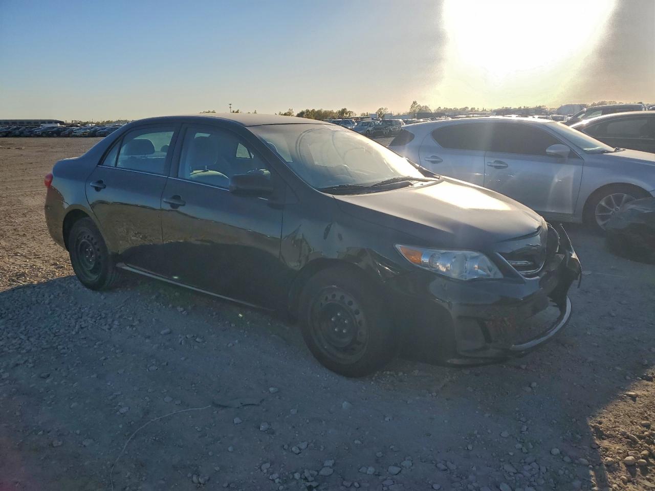 2013 TOYOTA COROLLA BASE photo 4