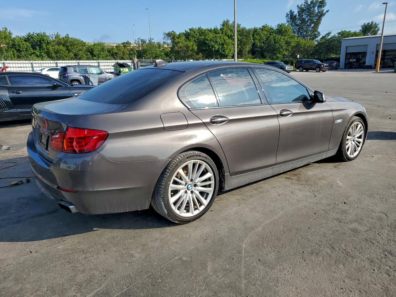 2012 BMW 550 I photo 3