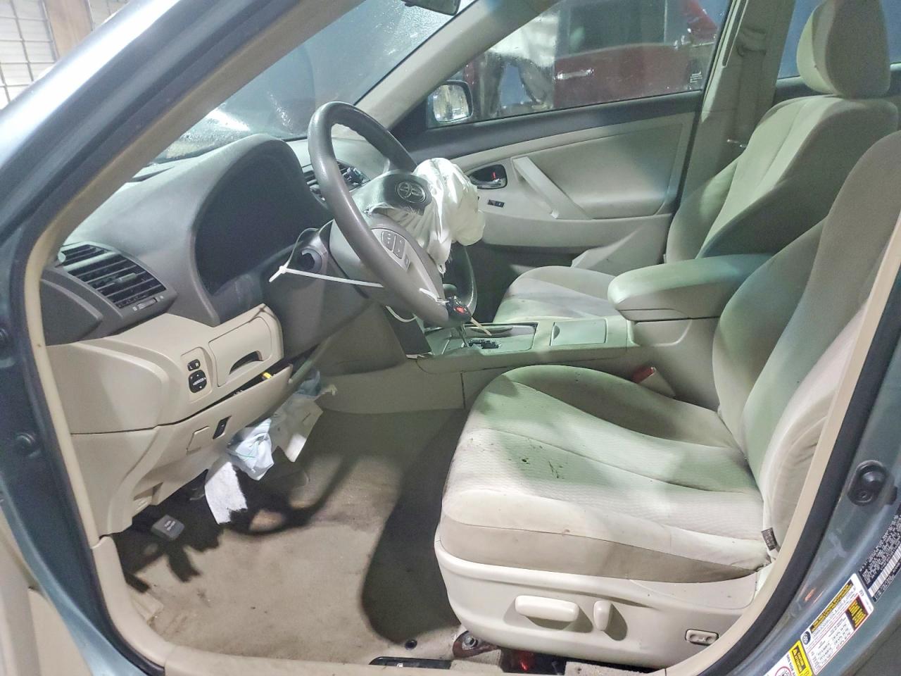 2011 TOYOTA CAMRY BASE photo 7