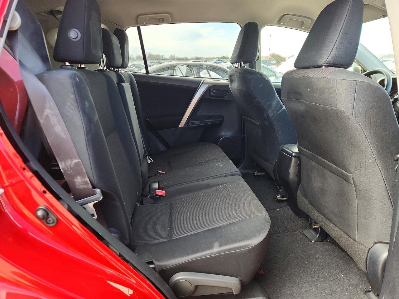 2015 TOYOTA RAV4 LE photo 10