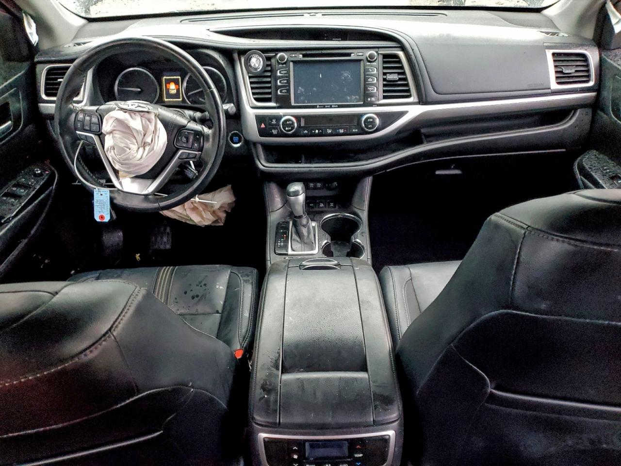 2018 TOYOTA HIGHLANDER photo 8