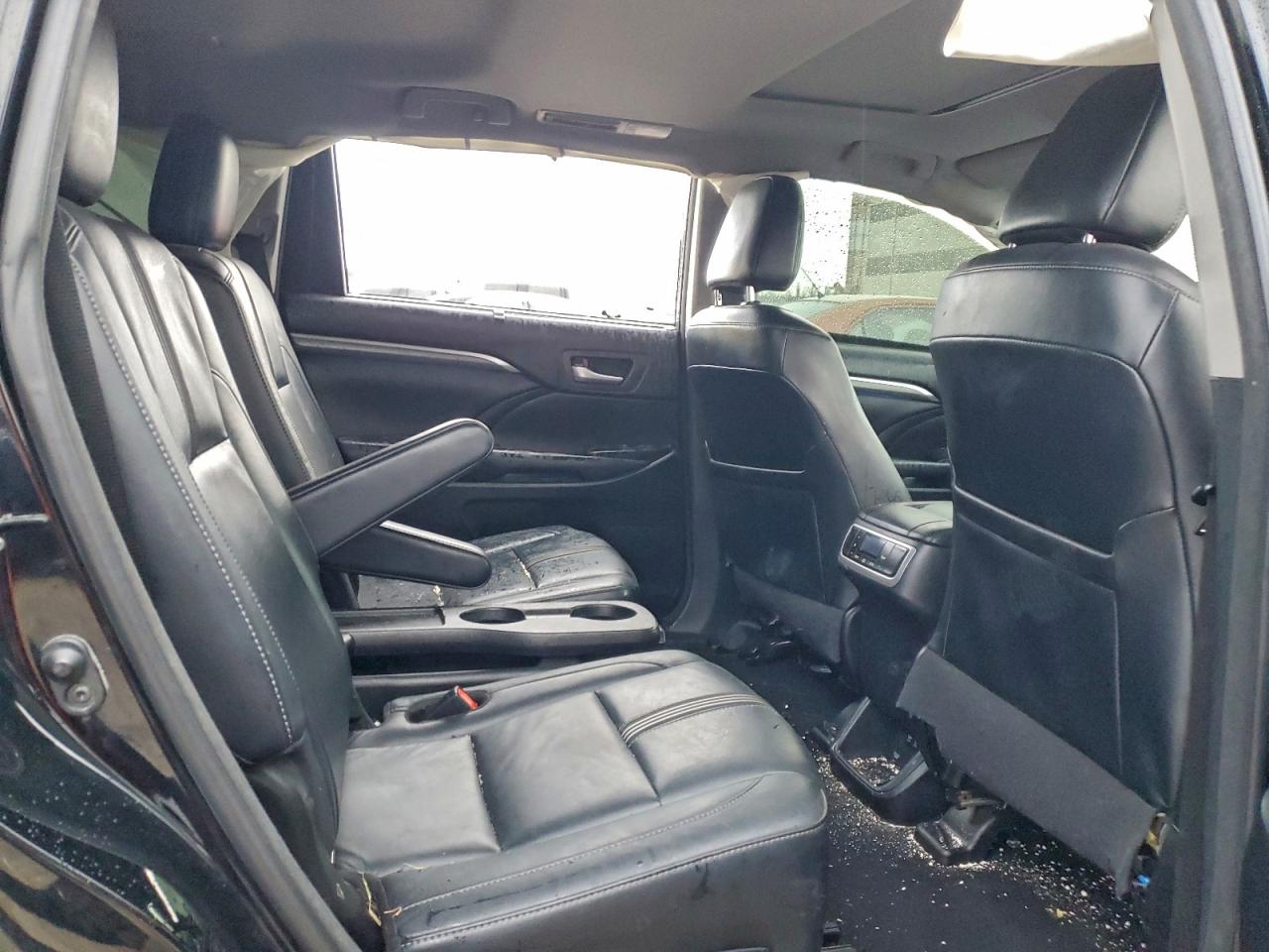2018 TOYOTA HIGHLANDER photo 11