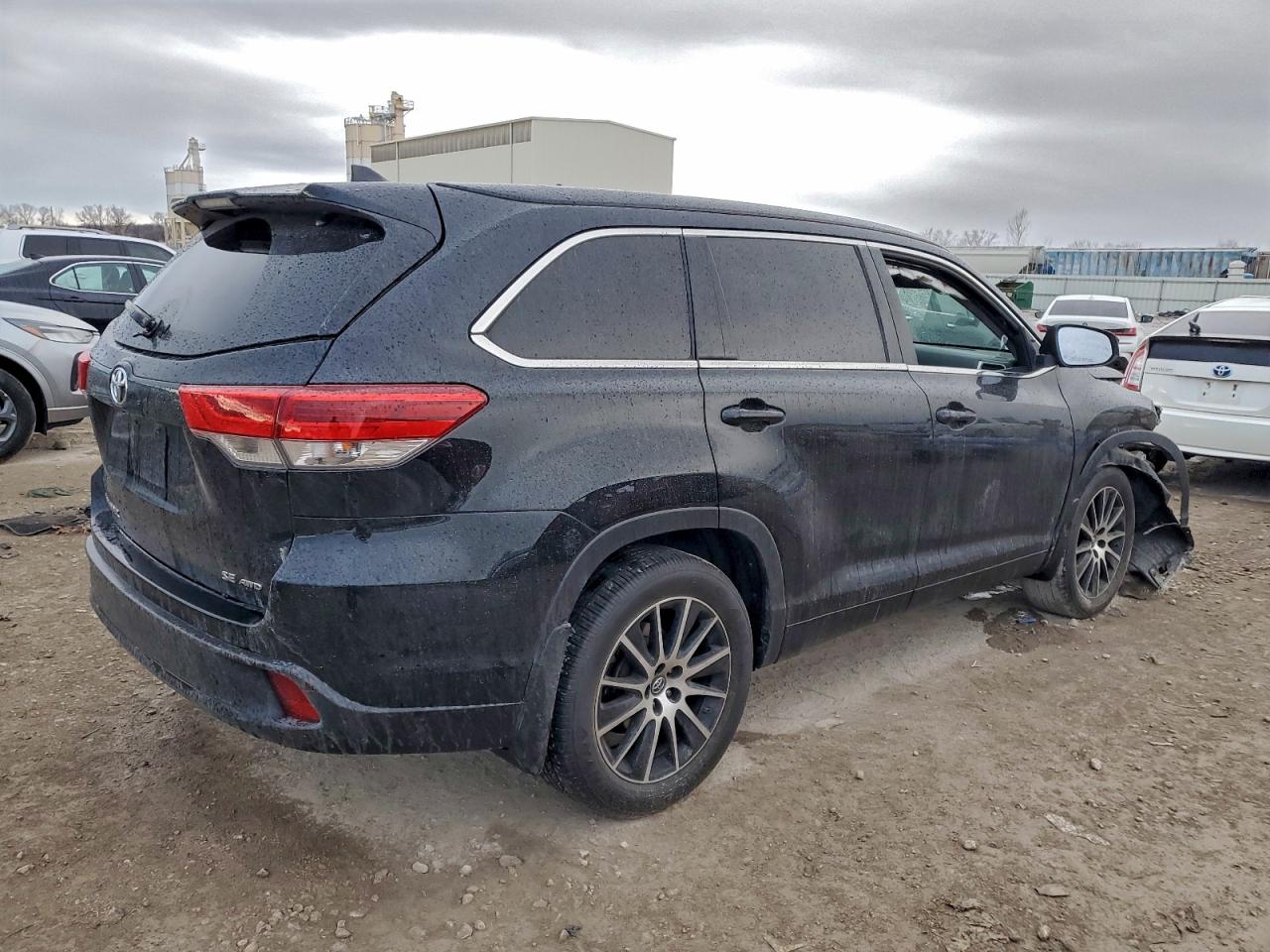 2018 TOYOTA HIGHLANDER photo 3