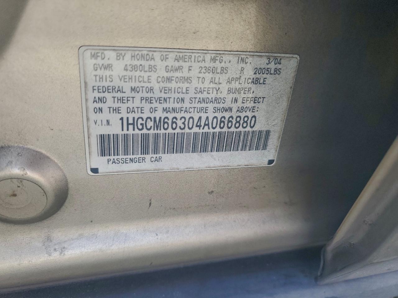2004 HONDA ACCORD LX photo 12