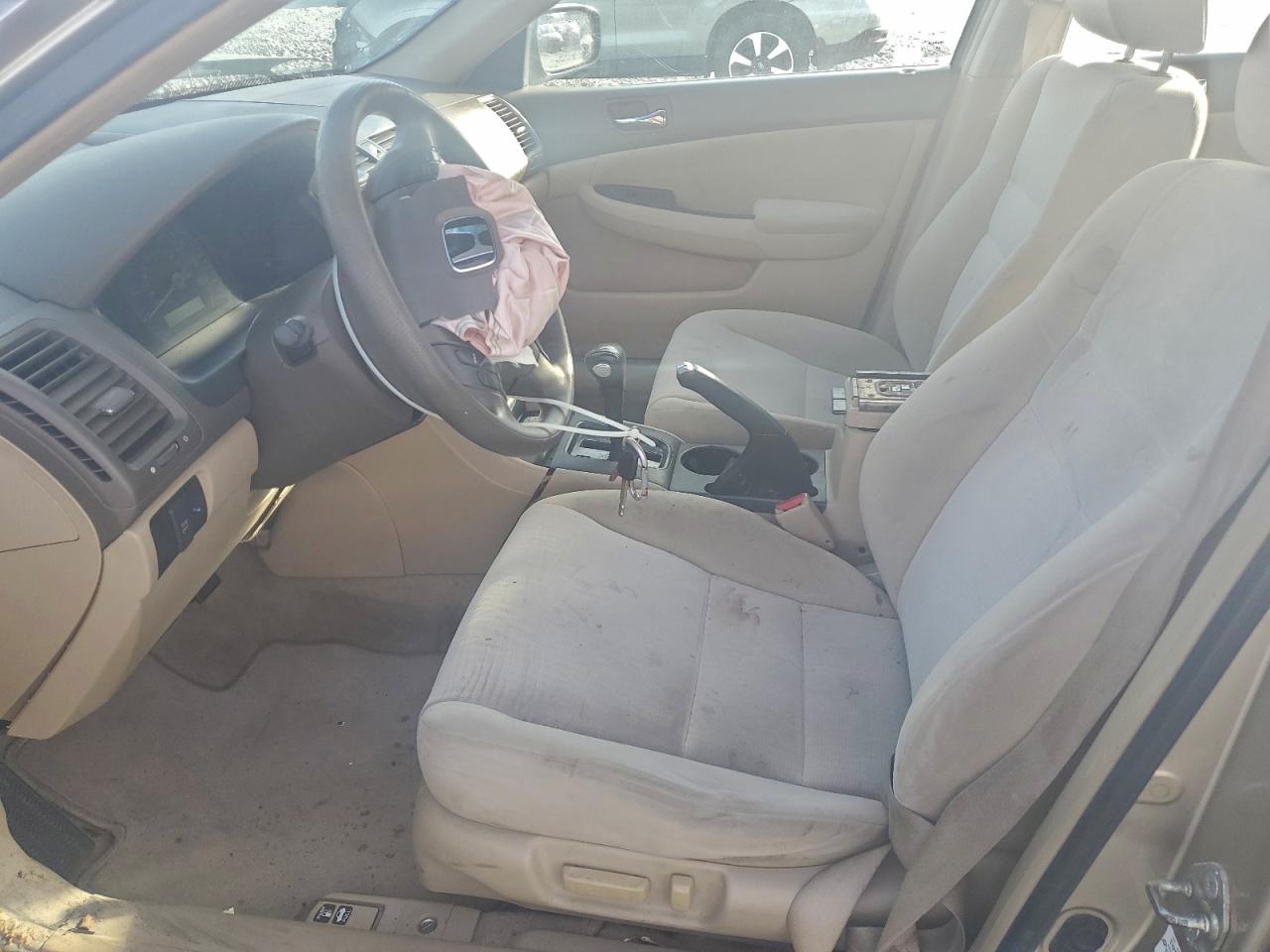 2004 HONDA ACCORD LX photo 7