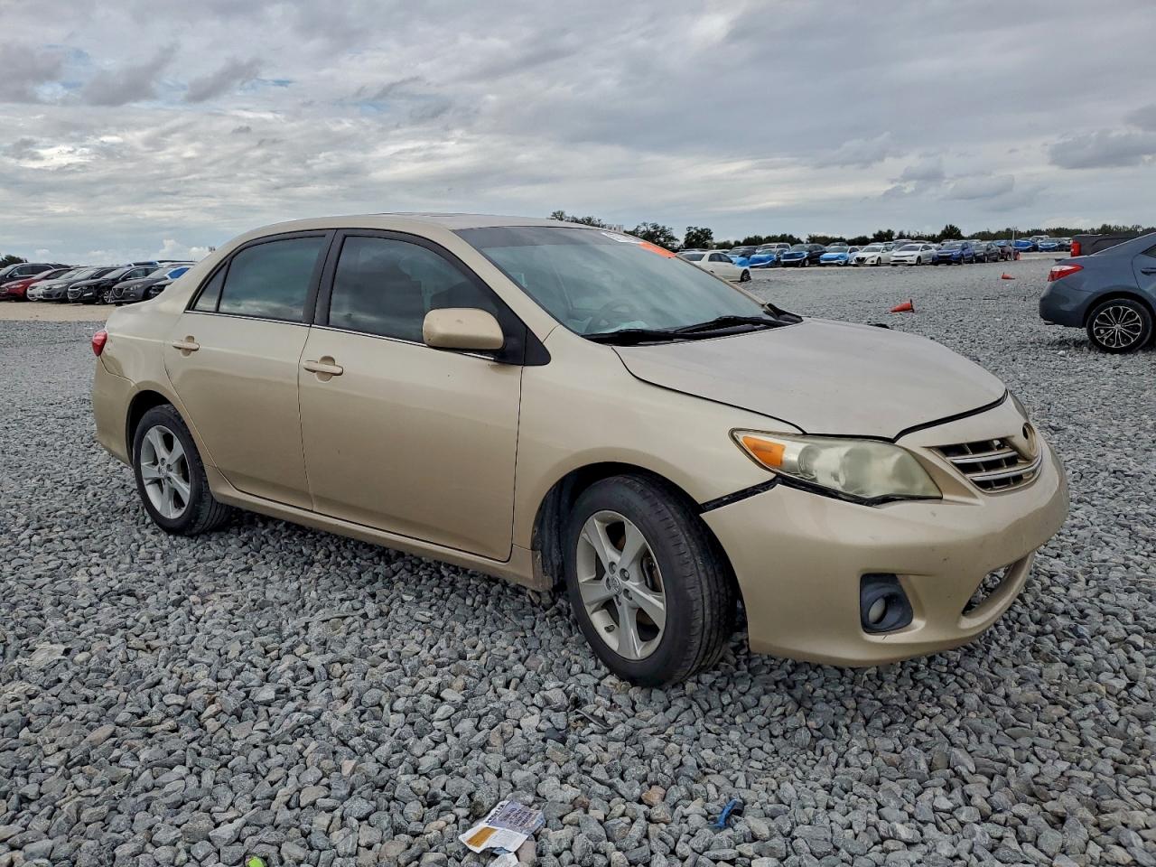 2013 TOYOTA COROLLA BASE photo 4