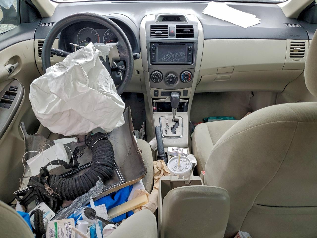 2013 TOYOTA COROLLA BASE photo 8