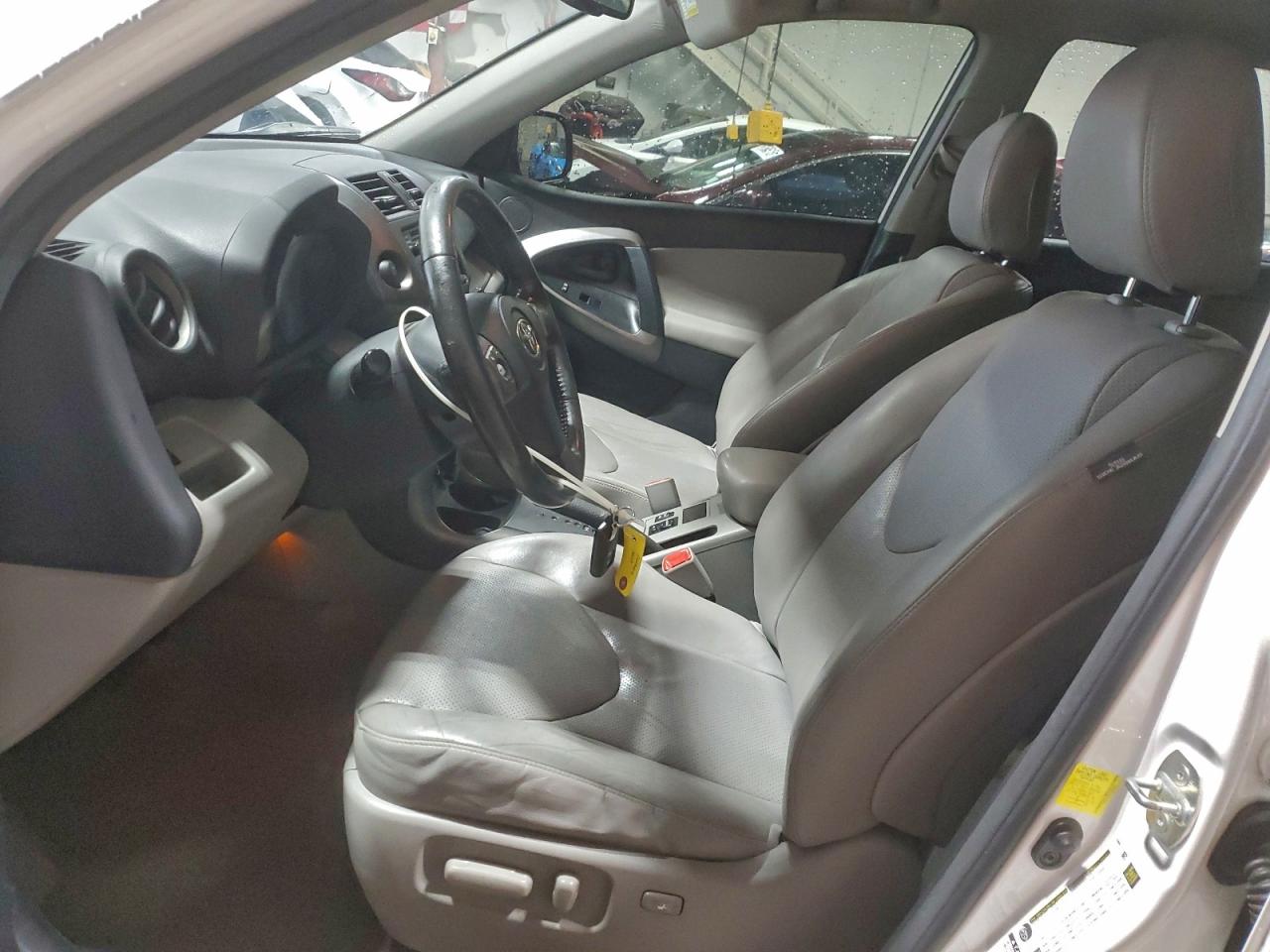 2012 TOYOTA RAV4 LIMITED photo 7
