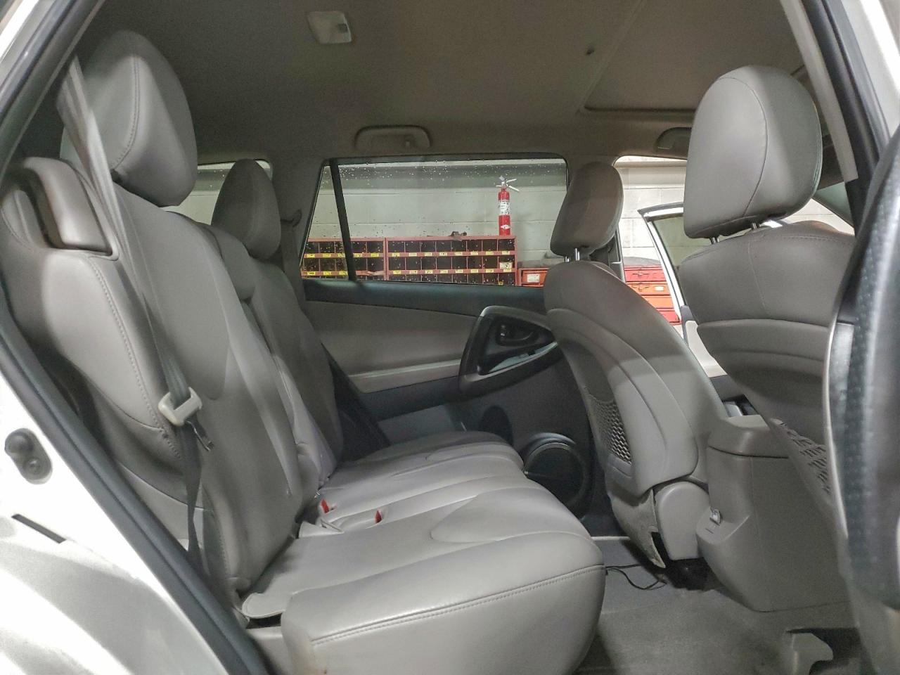 2012 TOYOTA RAV4 LIMITED photo 11