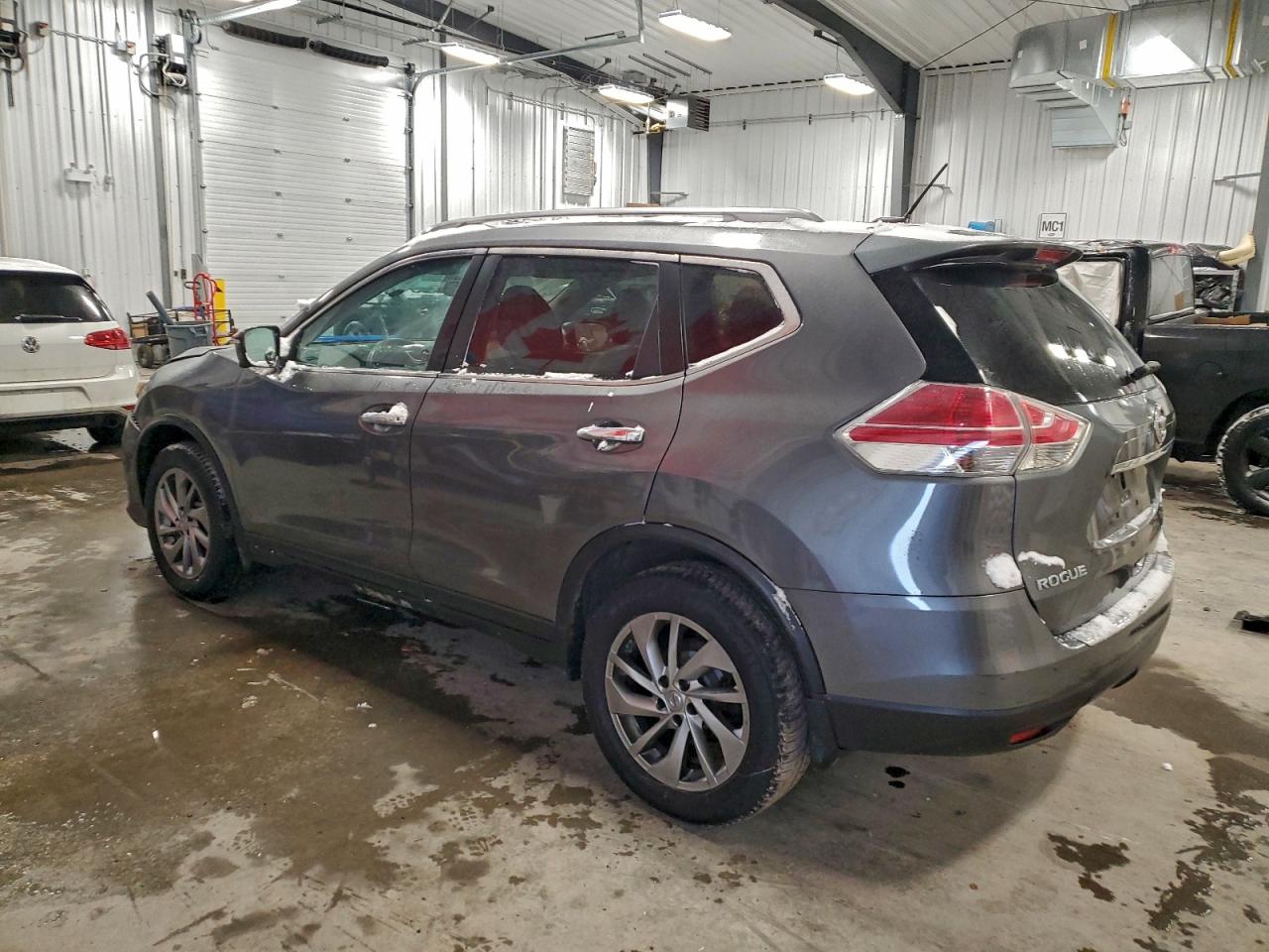 2014 NISSAN ROGUE S photo 2