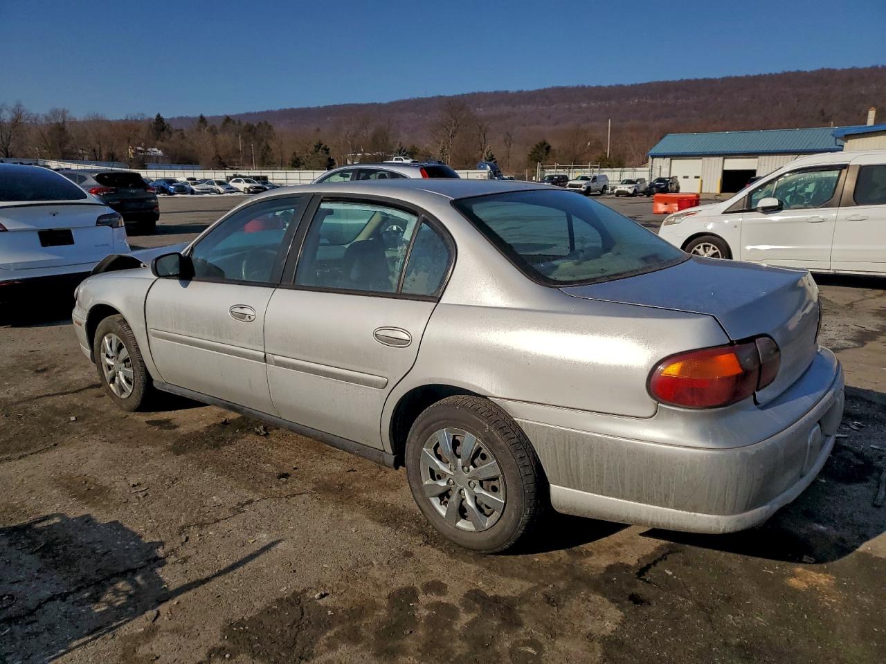 2003 CHEVROLET MALIBU photo 2