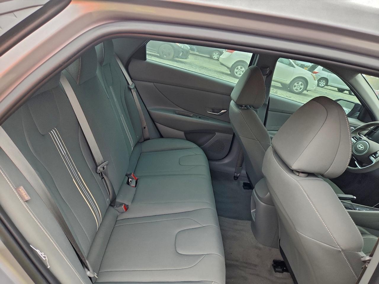 2025 HYUNDAI ELANTRA SEL SPORT photo 10