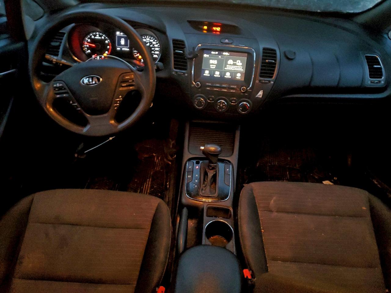 2017 KIA FORTE LX photo 8