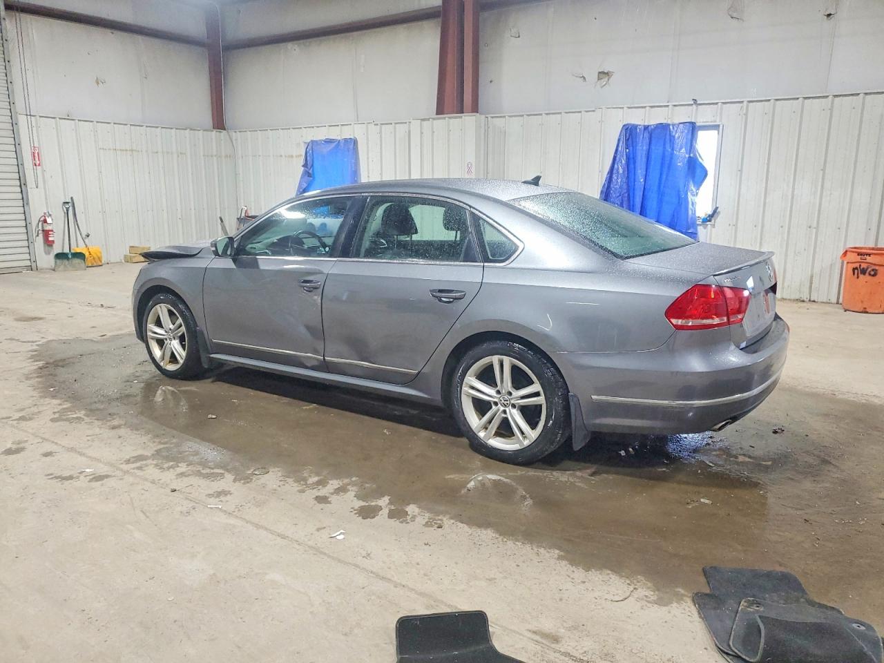 2015 VOLKSWAGEN PASSAT SEL photo 3