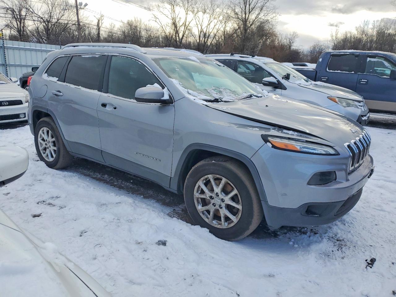 2014 JEEP CHEROKEE LATITUDE photo 4
