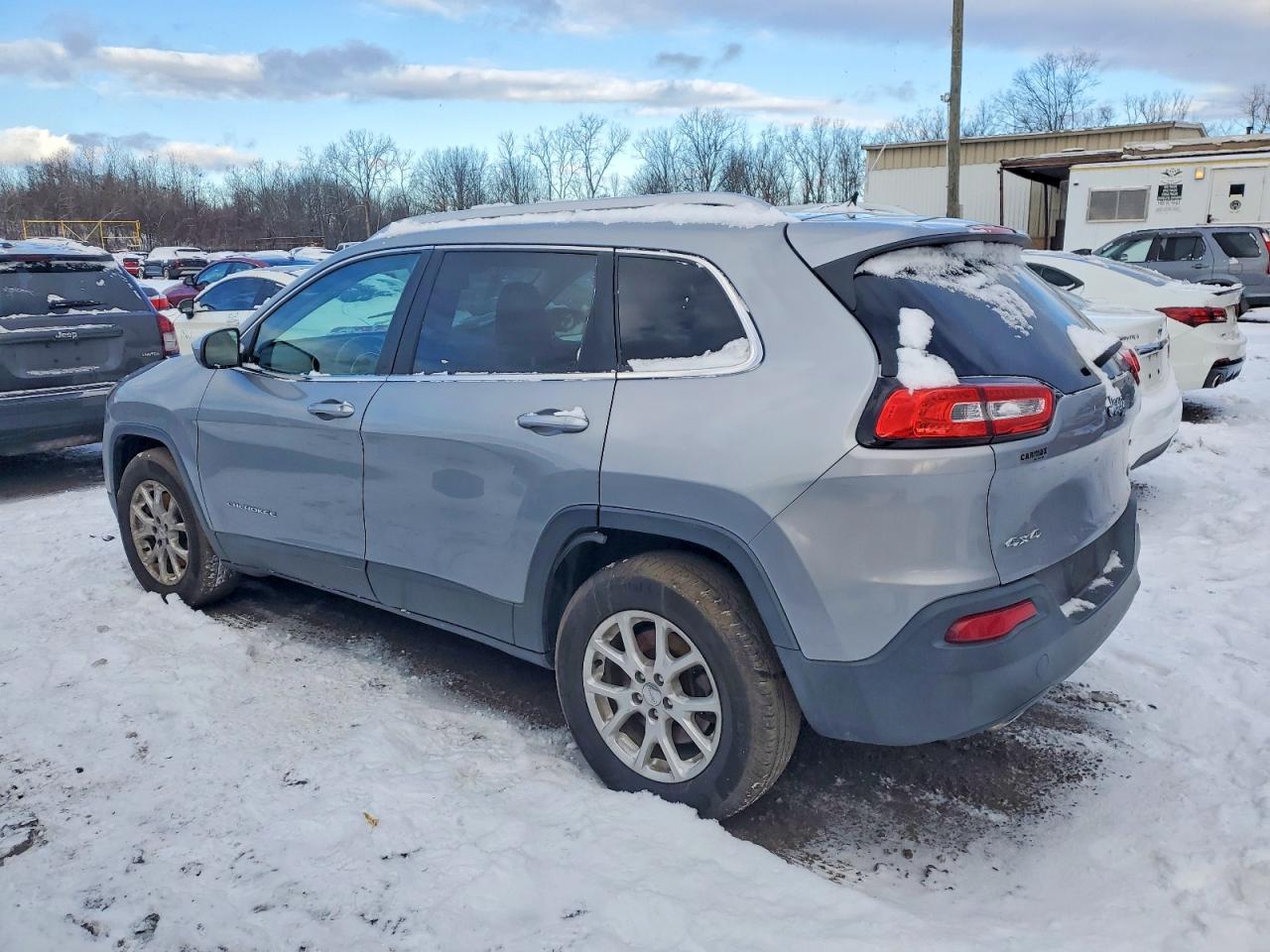 2014 JEEP CHEROKEE LATITUDE photo 2