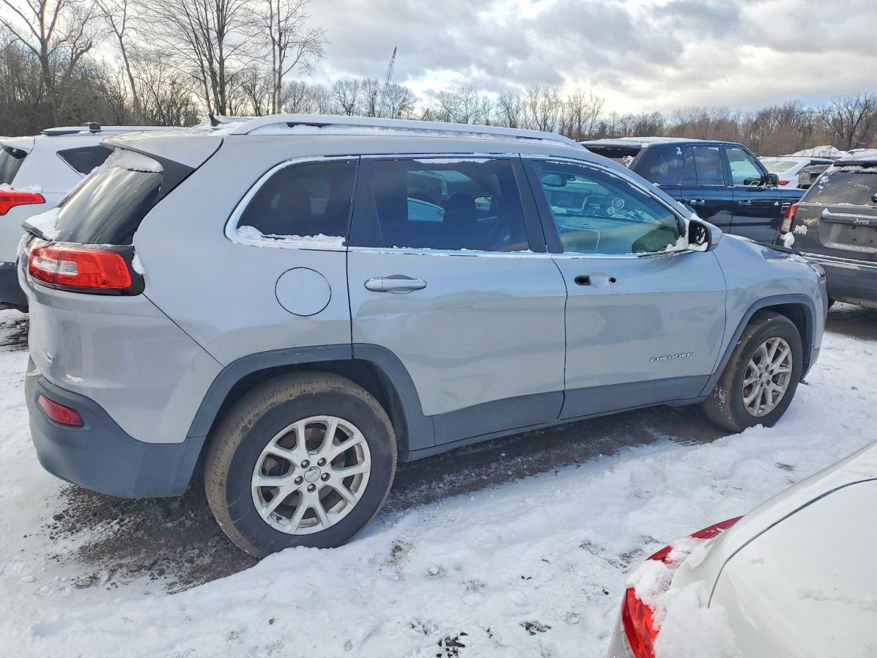 2014 JEEP CHEROKEE LATITUDE photo 3
