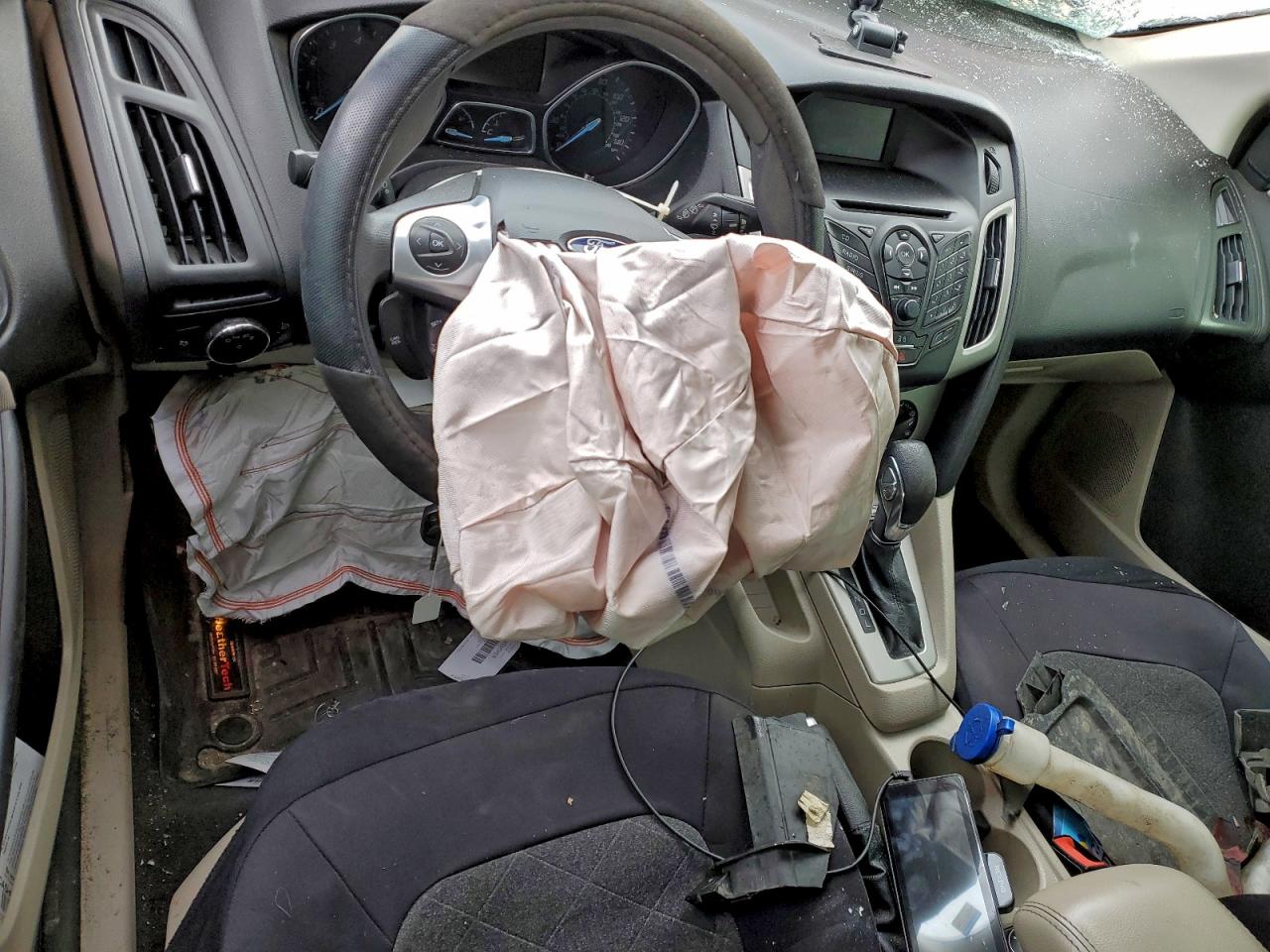 2013 FORD FOCUS SE photo 22