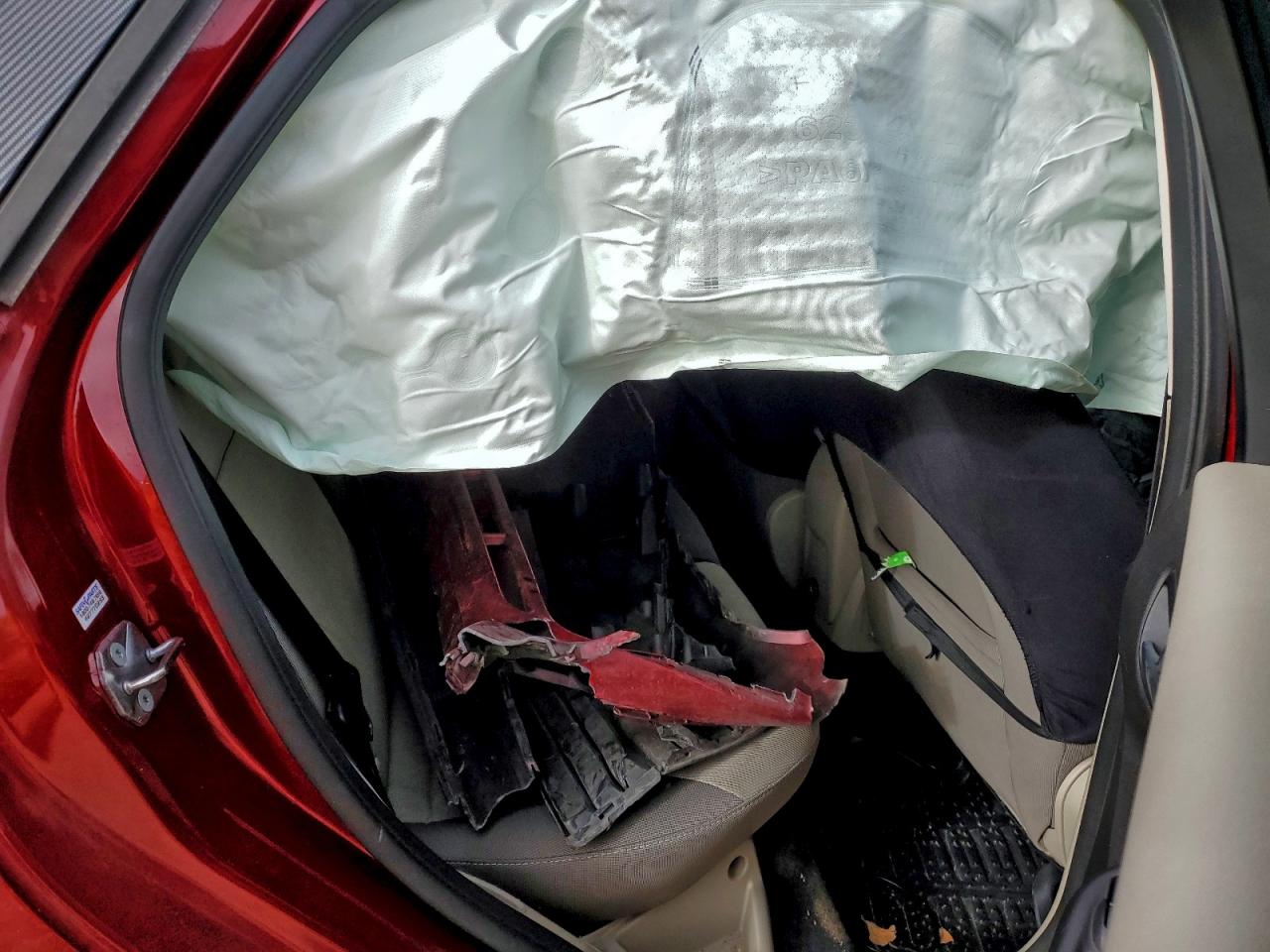2013 FORD FOCUS SE photo 28