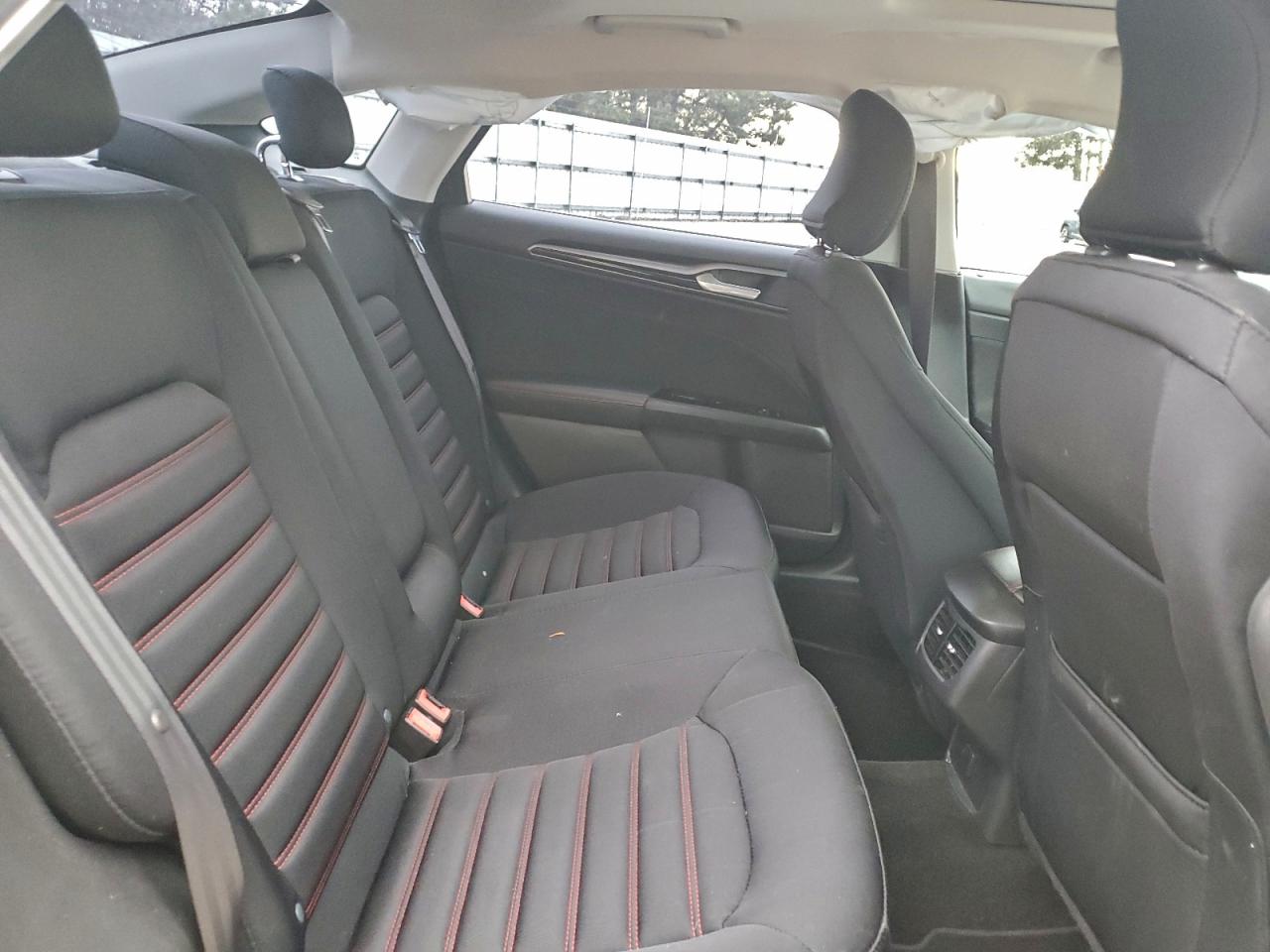 2015 FORD FUSION SE photo 10