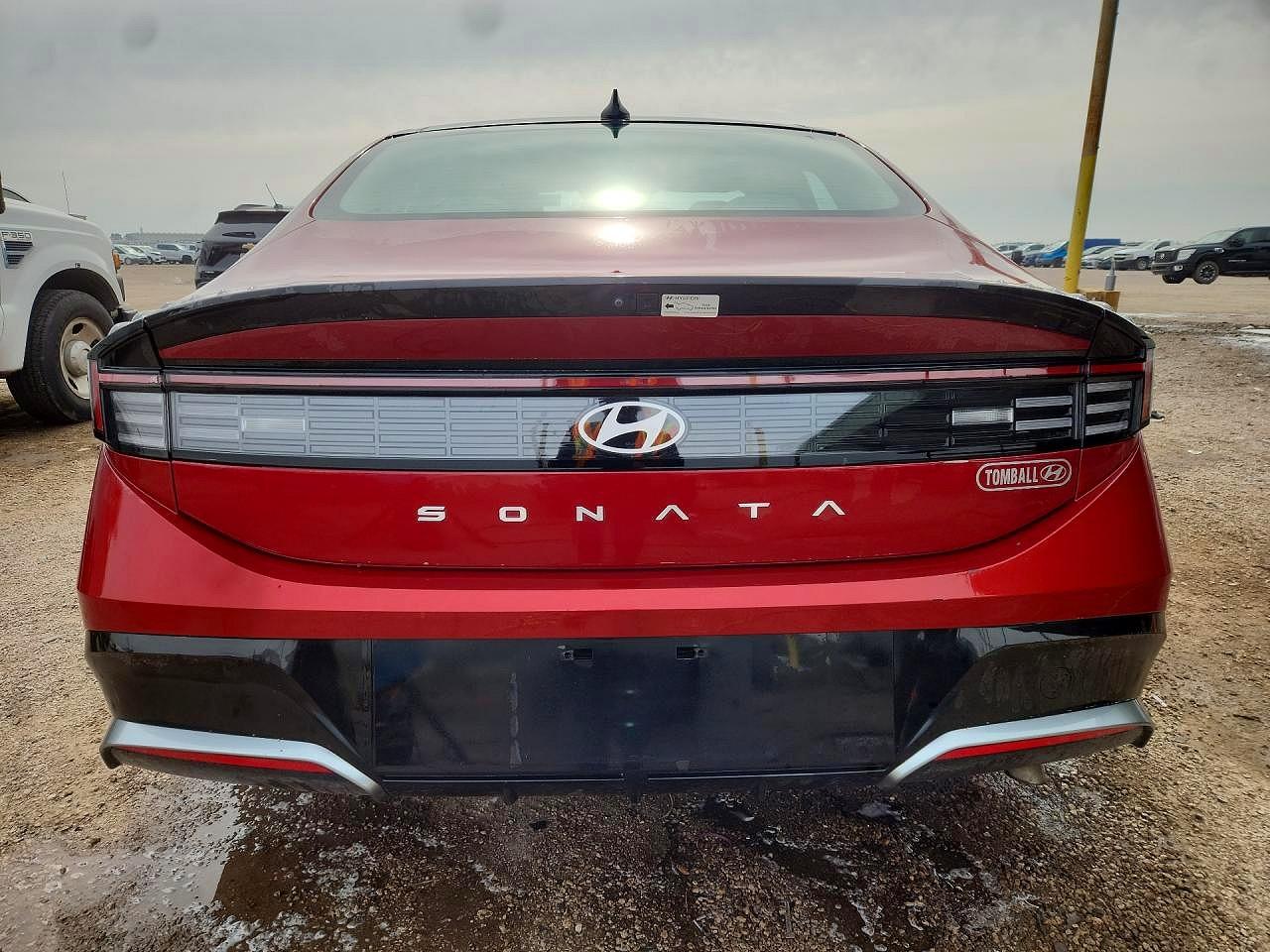 2025 HYUNDAI SONATA SEL photo 6