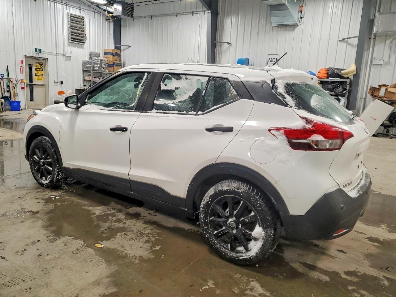 2020 NISSAN KICKS S photo 2