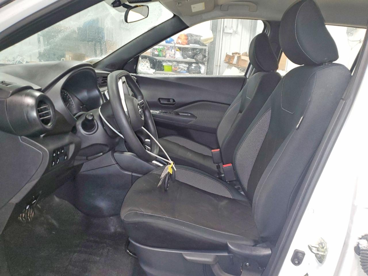 2020 NISSAN KICKS S photo 7