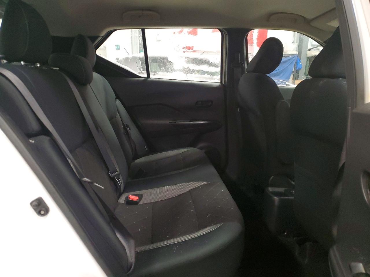 2020 NISSAN KICKS S photo 11