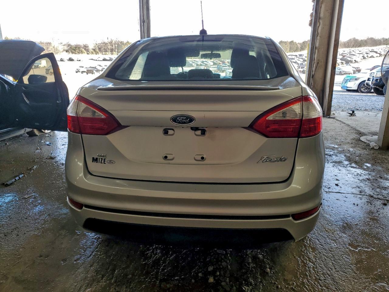 2018 FORD FIESTA SE photo 6