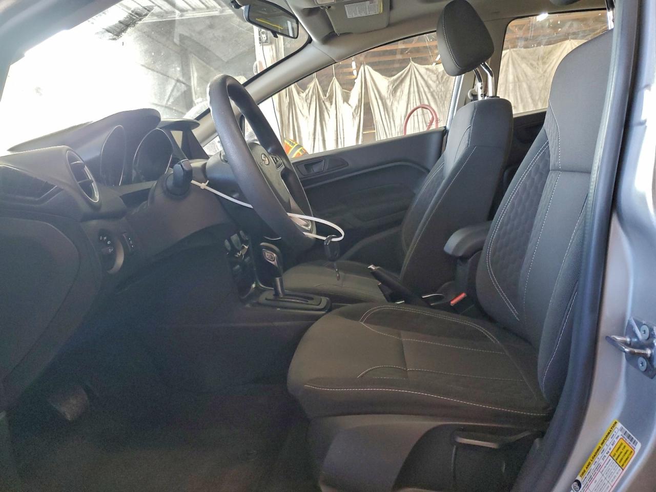 2018 FORD FIESTA SE photo 7