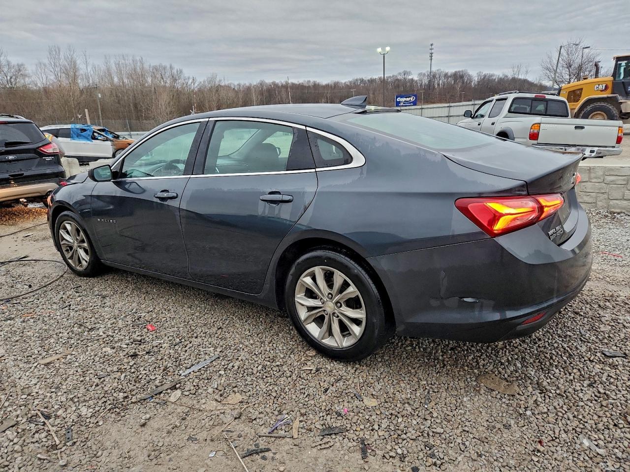2021 CHEVROLET MALIBU LT photo 2