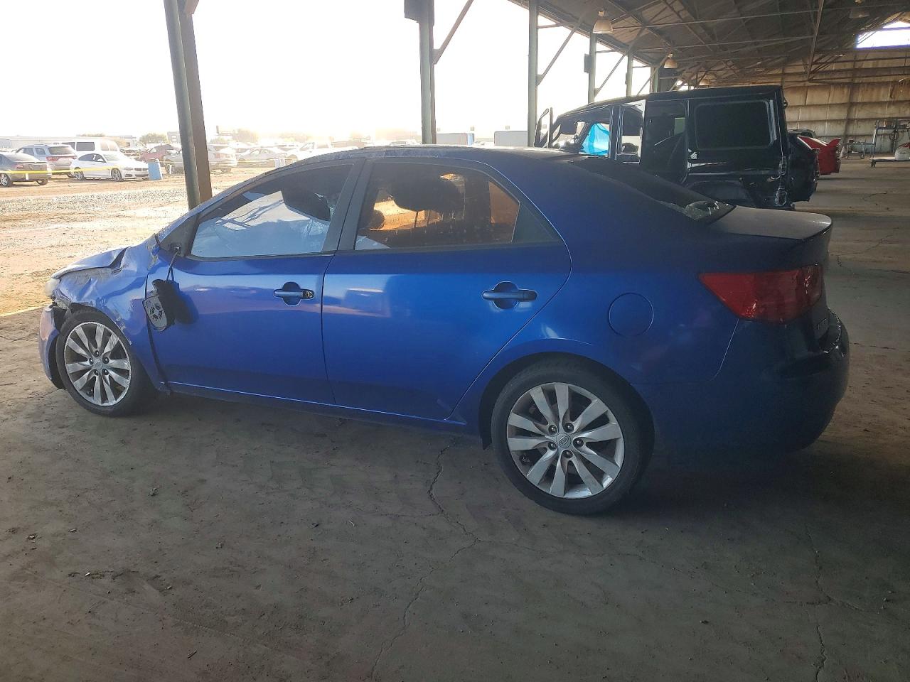 2010 KIA FORTE SX photo 2