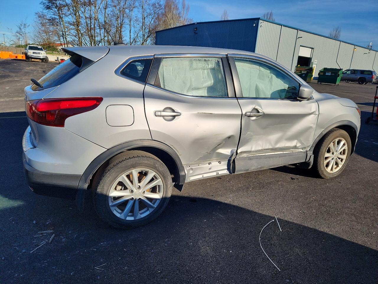 2018 NISSAN ROGUE SPORT S photo 3